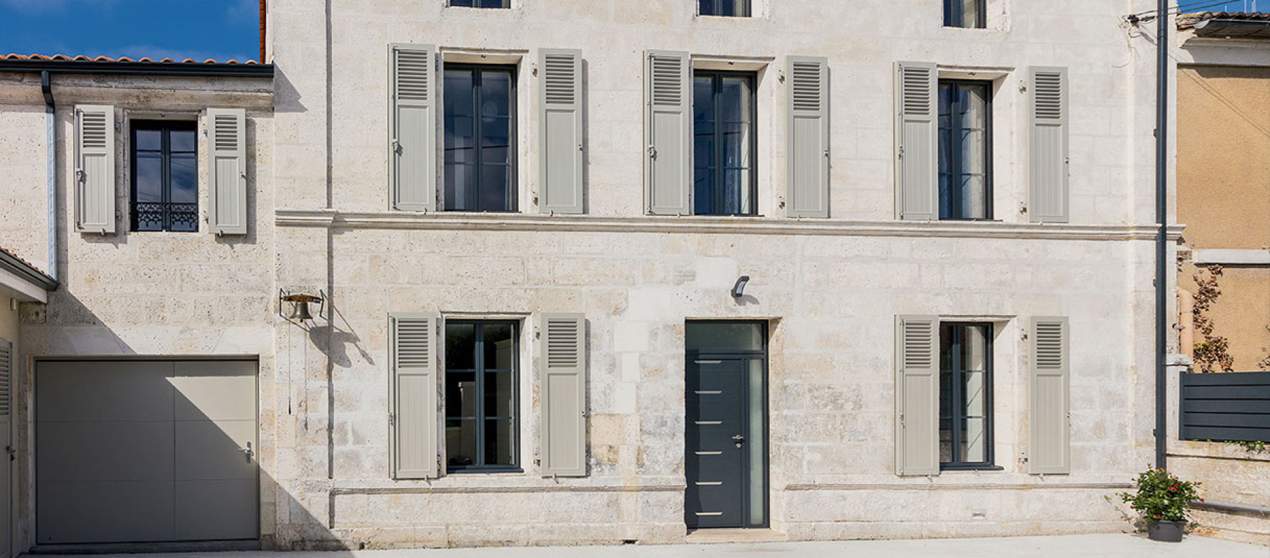 Rénovation de façade avec les menuiserie K•LINE Rénovation de façade avec les menuiserie K•LINE